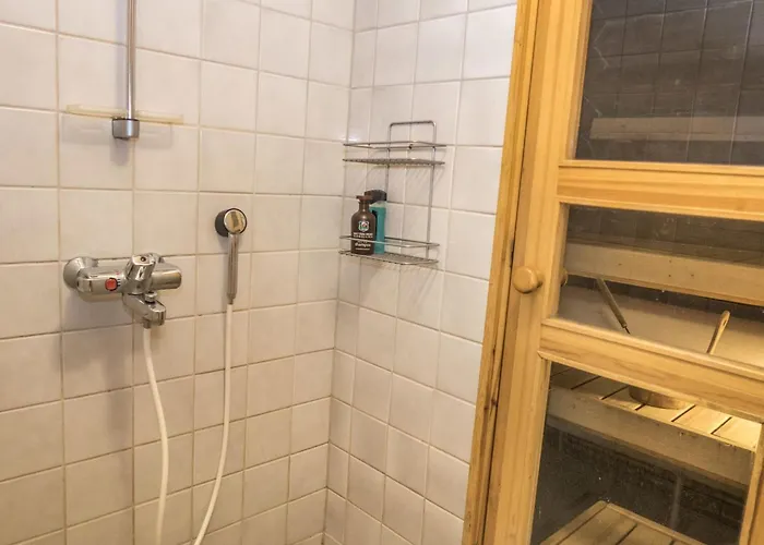 Nousujohde C1 By Interhome Рука